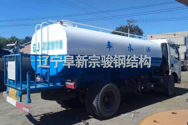 阜新洒水车储水罐